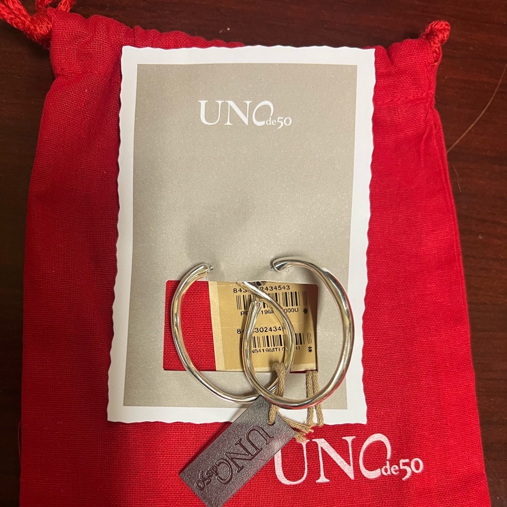 Uno de 50 Earrings